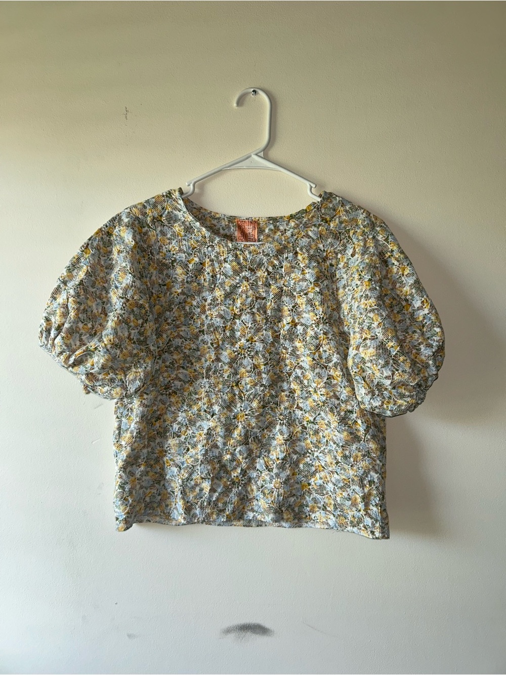 Floral Puff-Sleeve Women’s Top
